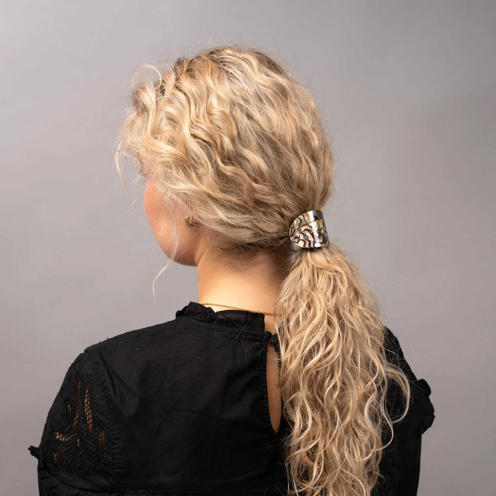 Handmade Ponytailer - Image 3