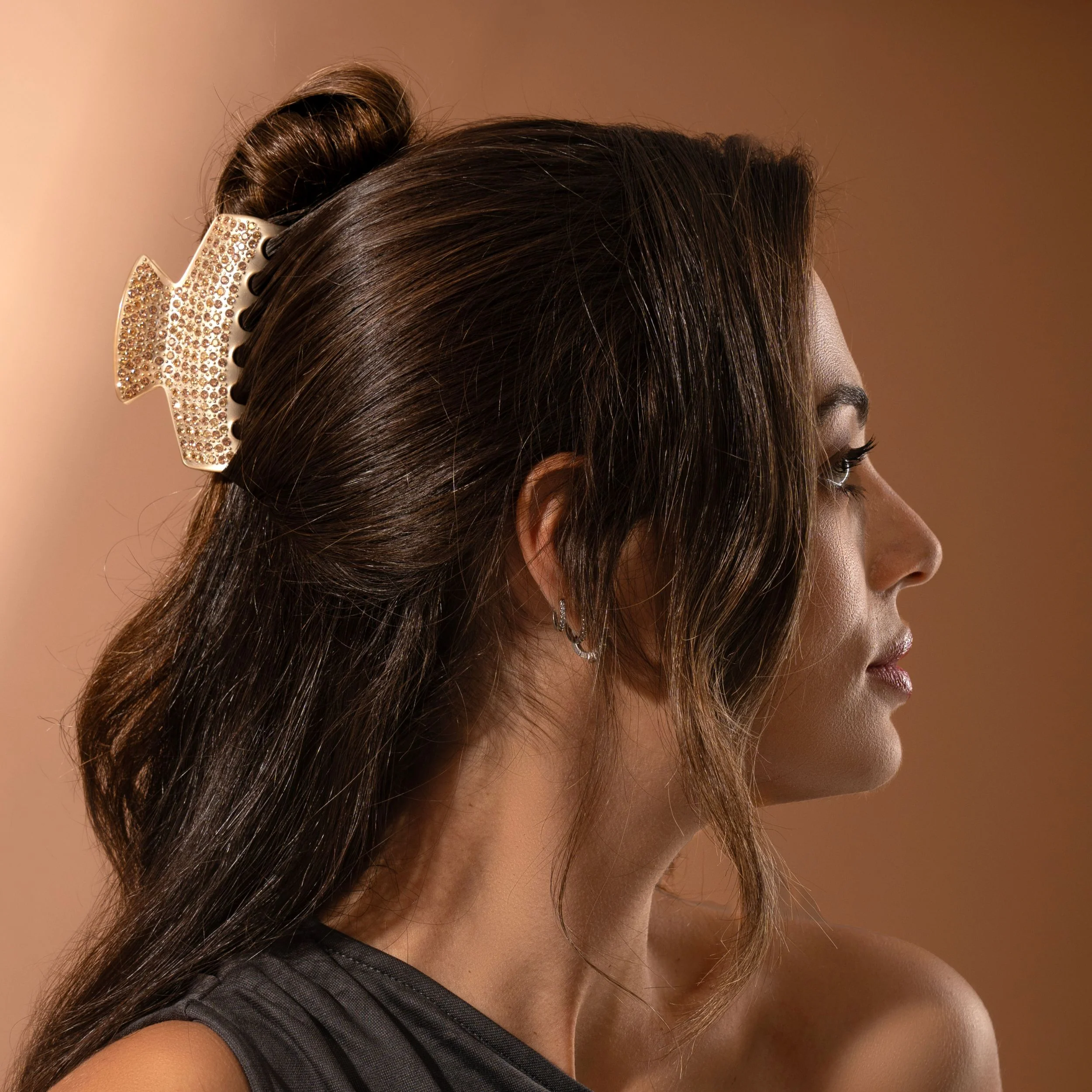 Iconique Handmade Crystal Medium Hair Claw Clip - Image 3