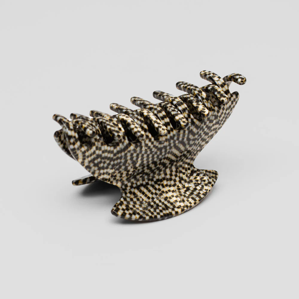 Medium Hair Claw Clip with Extra Grip - Image 8