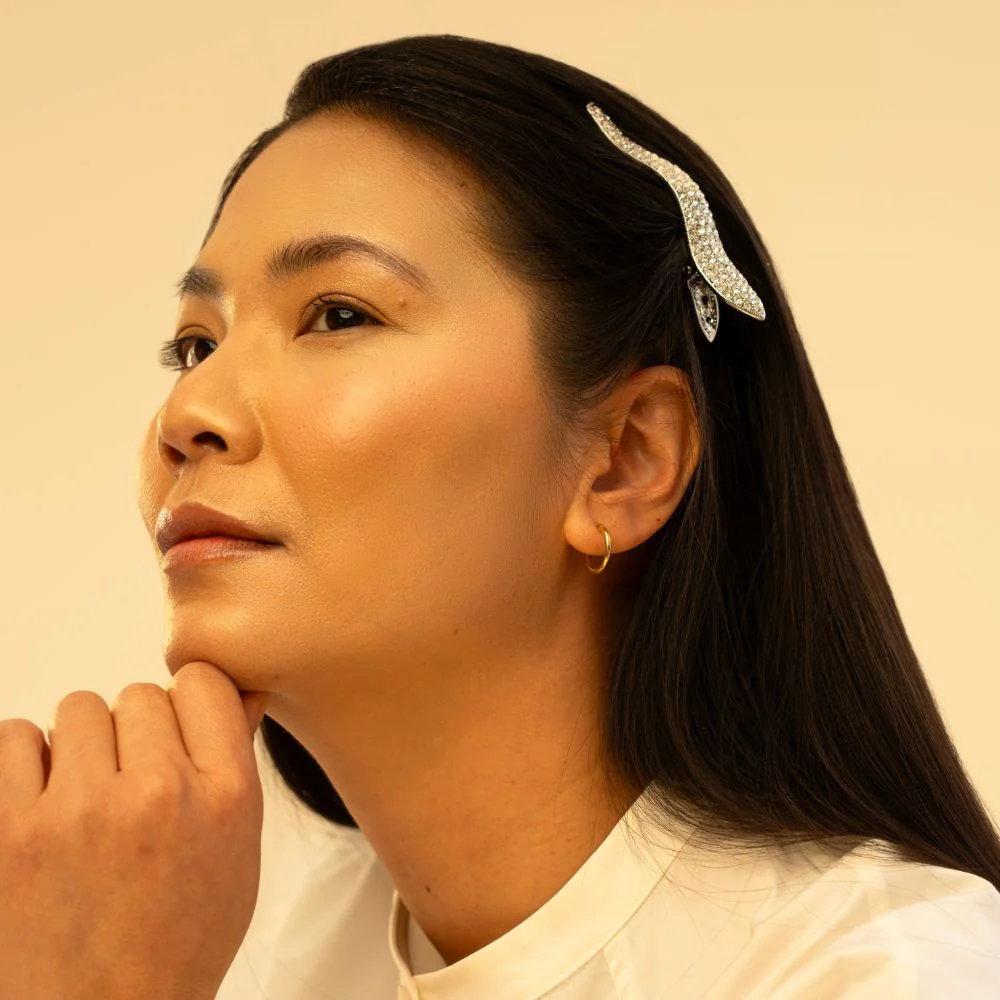 Crystal Curved Beak Clip - Image 3